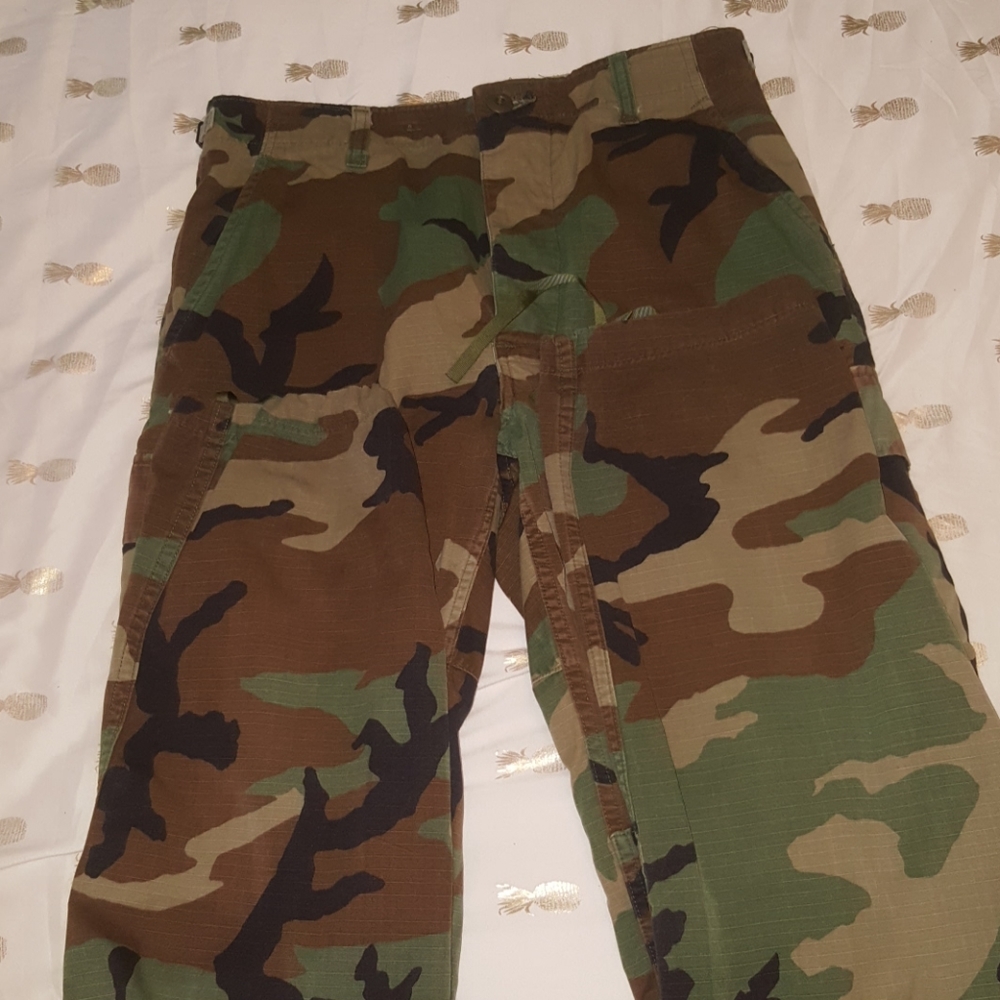 Cargo camo pants ⚠️Worn Once⚠️